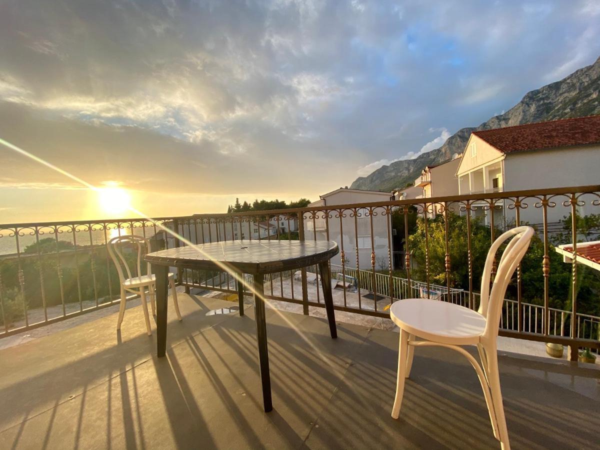 Apartments Grozdana Gradac  Exteriör bild