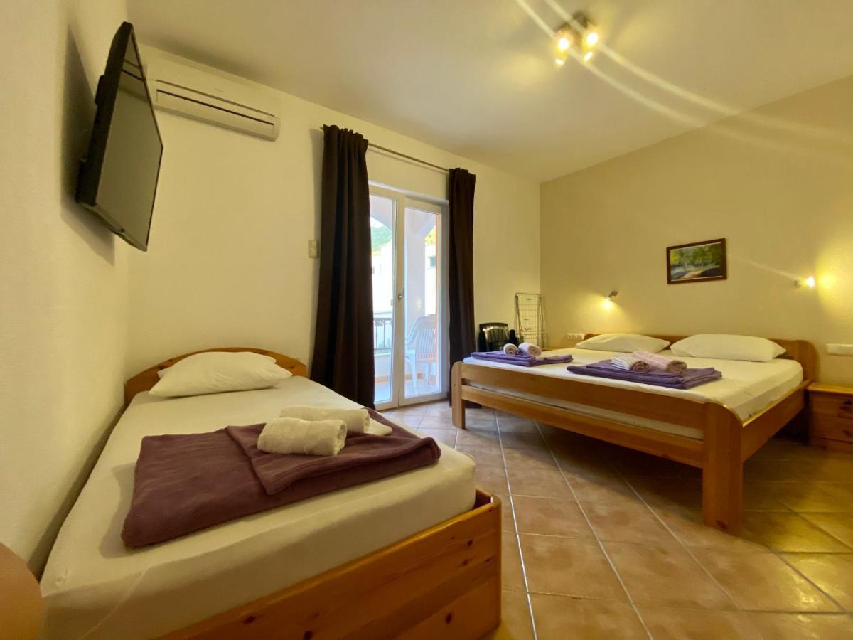 Apartments Grozdana Gradac  Exteriör bild