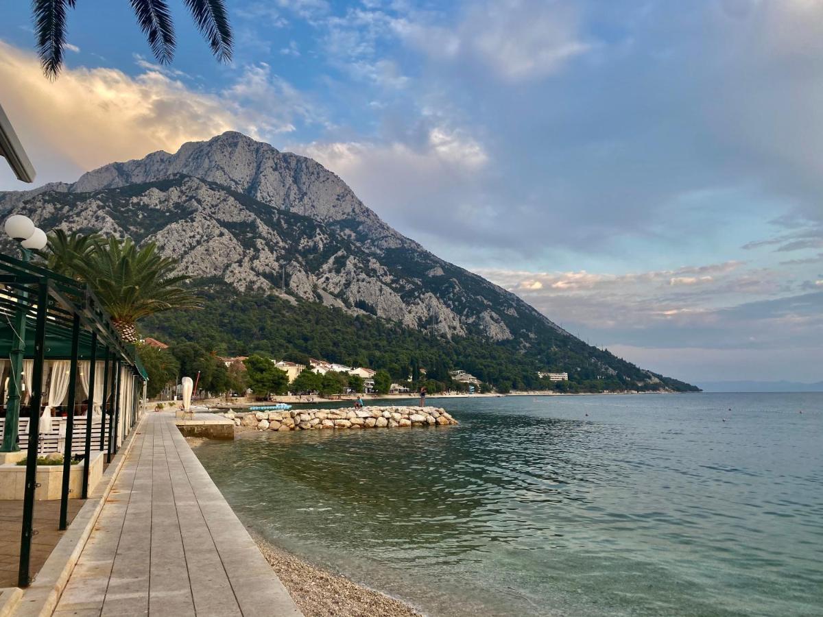 Apartments Grozdana Gradac  Exteriör bild