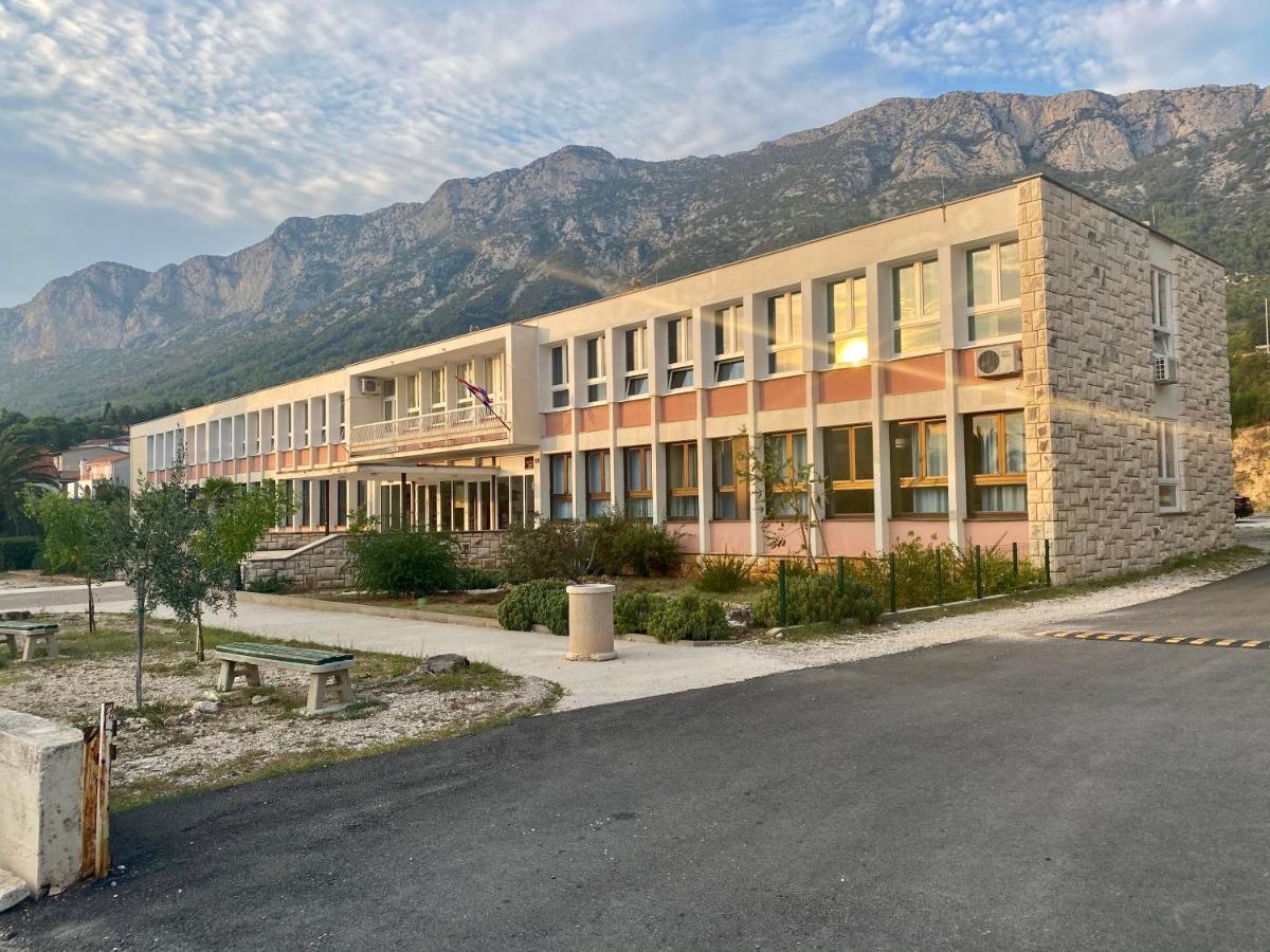 Apartments Grozdana Gradac  Exteriör bild