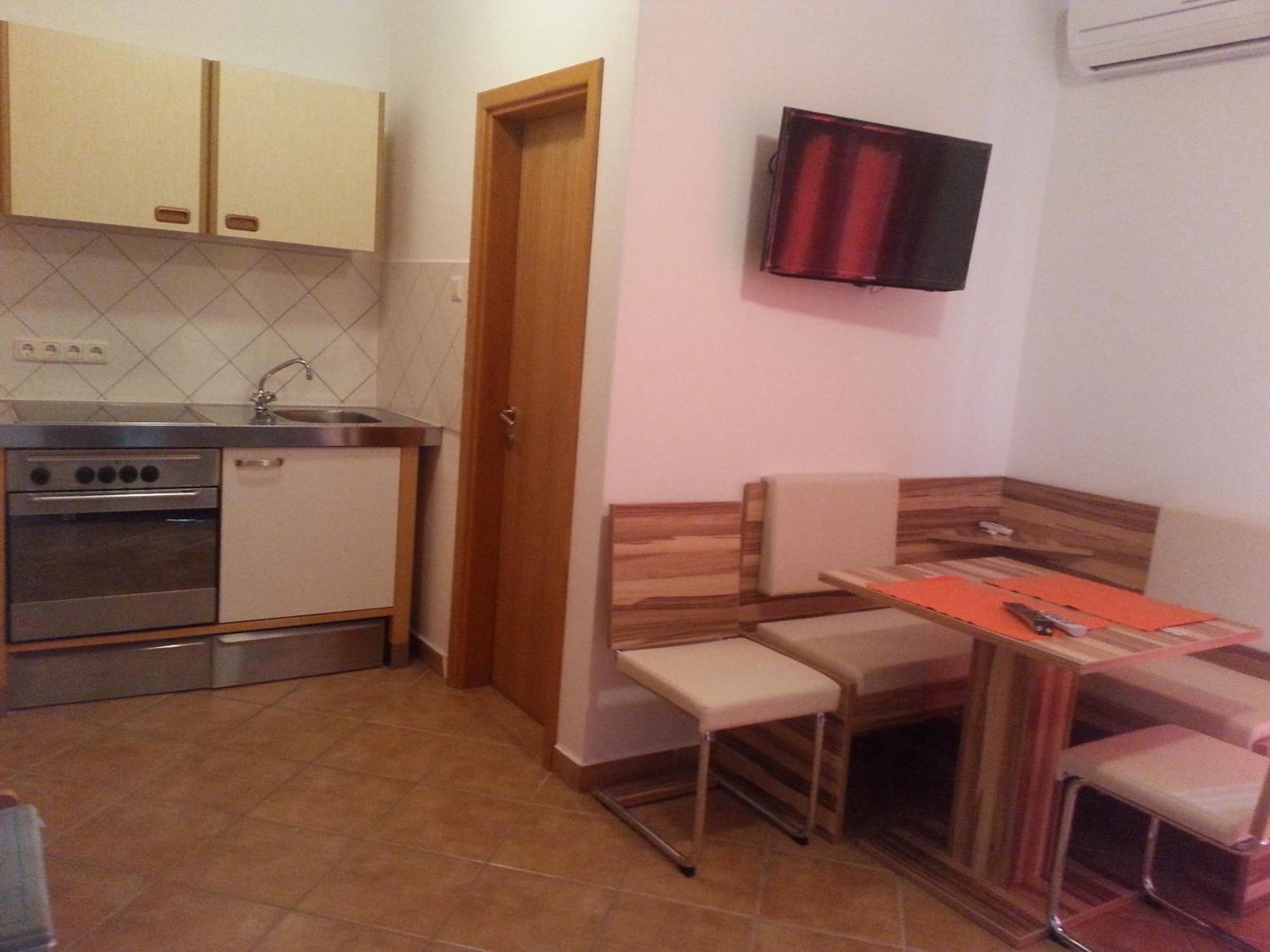 Apartments Grozdana Gradac  Rum bild